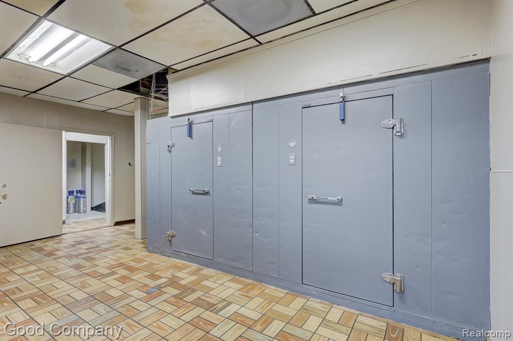 21559 Grand River Avenue Property Photo 15