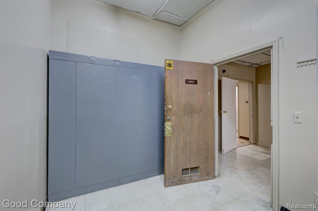 21559 Grand River Avenue Property Photo 24