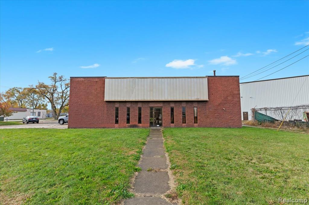 4070 5th Street Property Photo 2