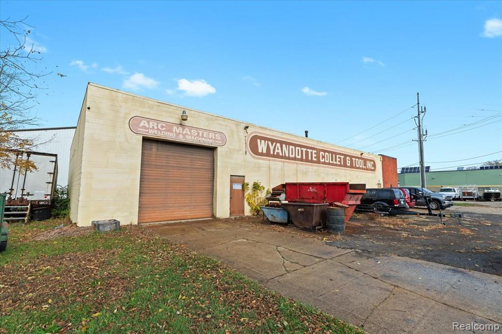 4070 5th Street Property Photo 28