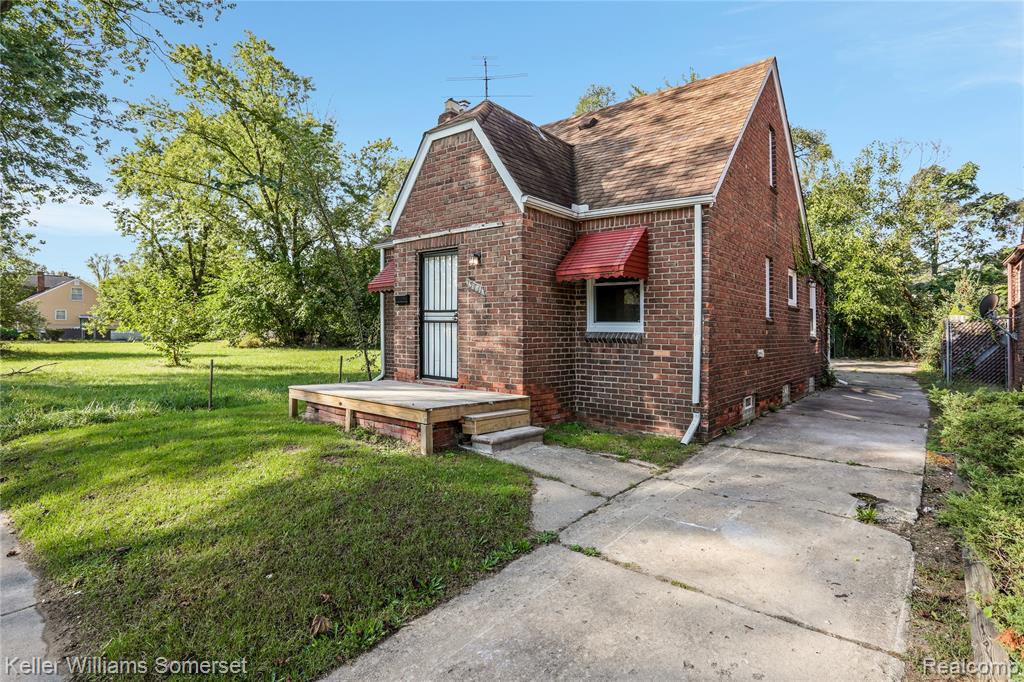 15431 Cruse Street Property Photo 4