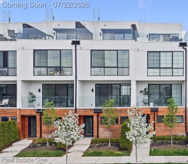 533 E Harrison Avenue Property Photo 1