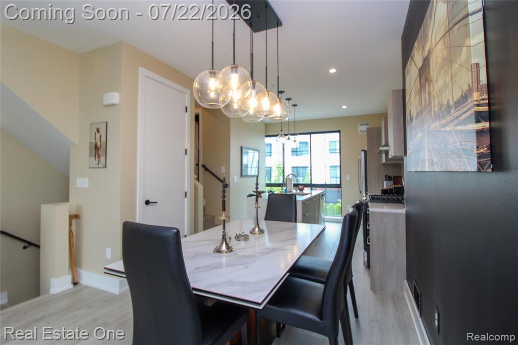 533 E Harrison Avenue Property Photo 9