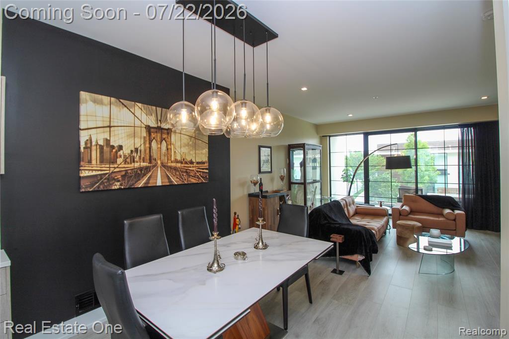533 E Harrison Avenue Property Photo 10