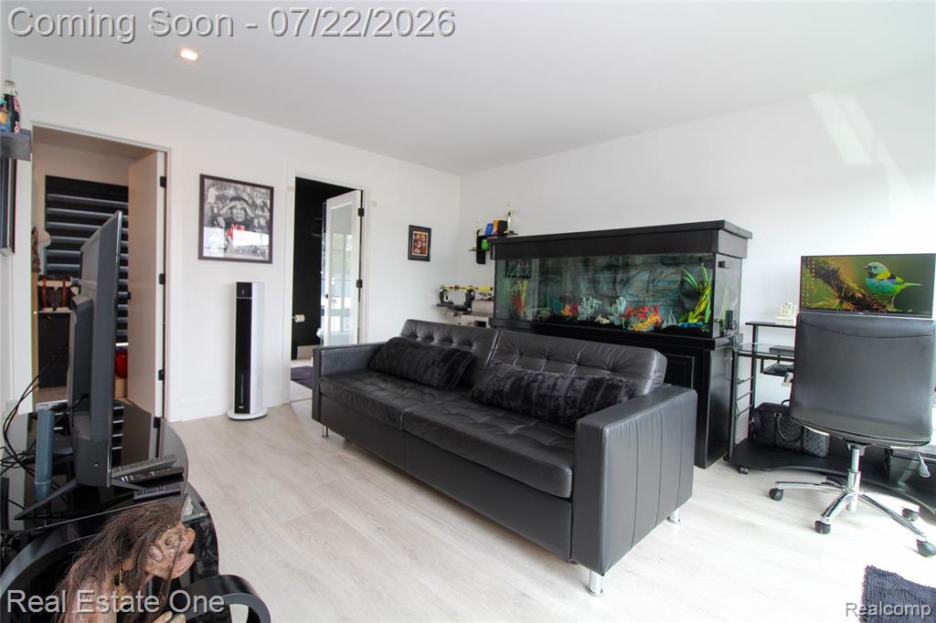 533 E Harrison Avenue Property Photo 28