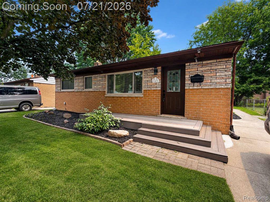 33424 Cheryl Street Property Photo 1