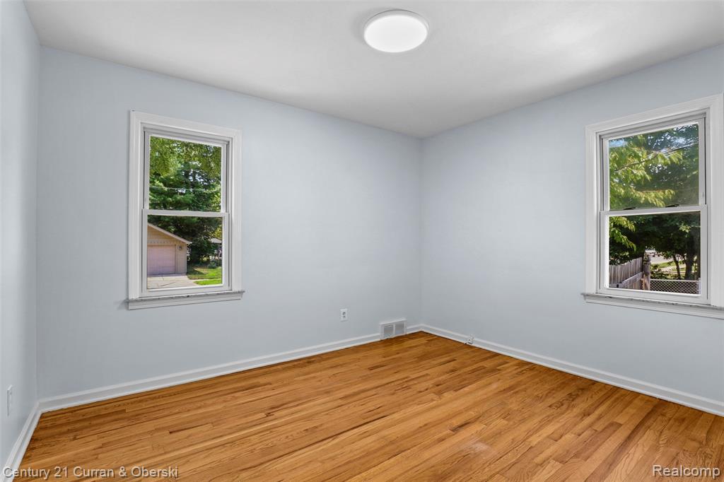 22732 Madison Street Property Photo 12