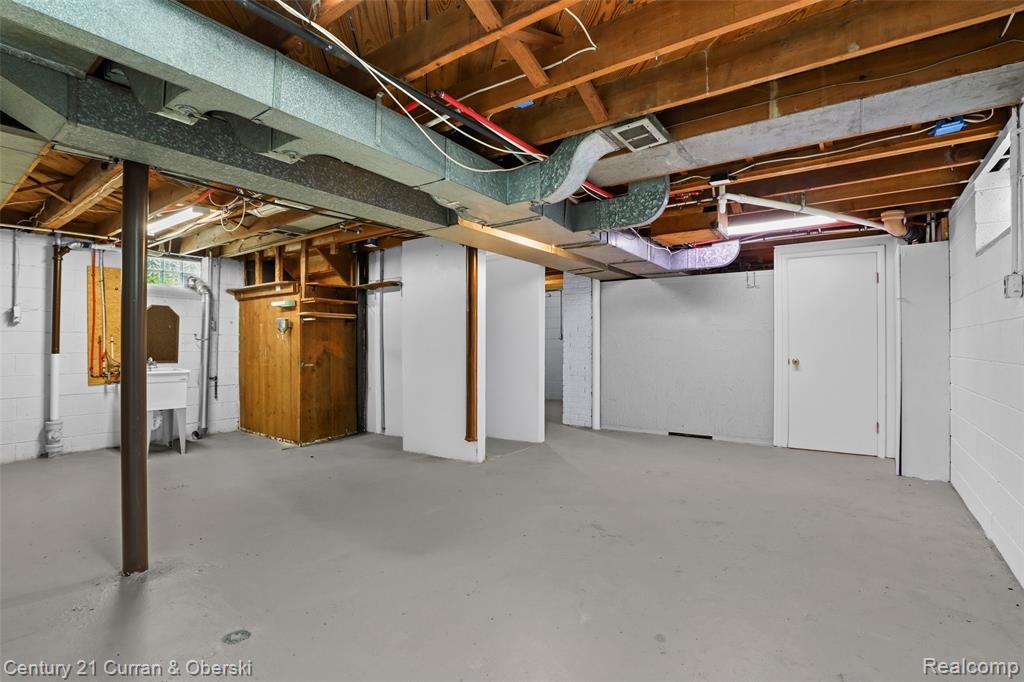 22732 Madison Street Property Photo 22