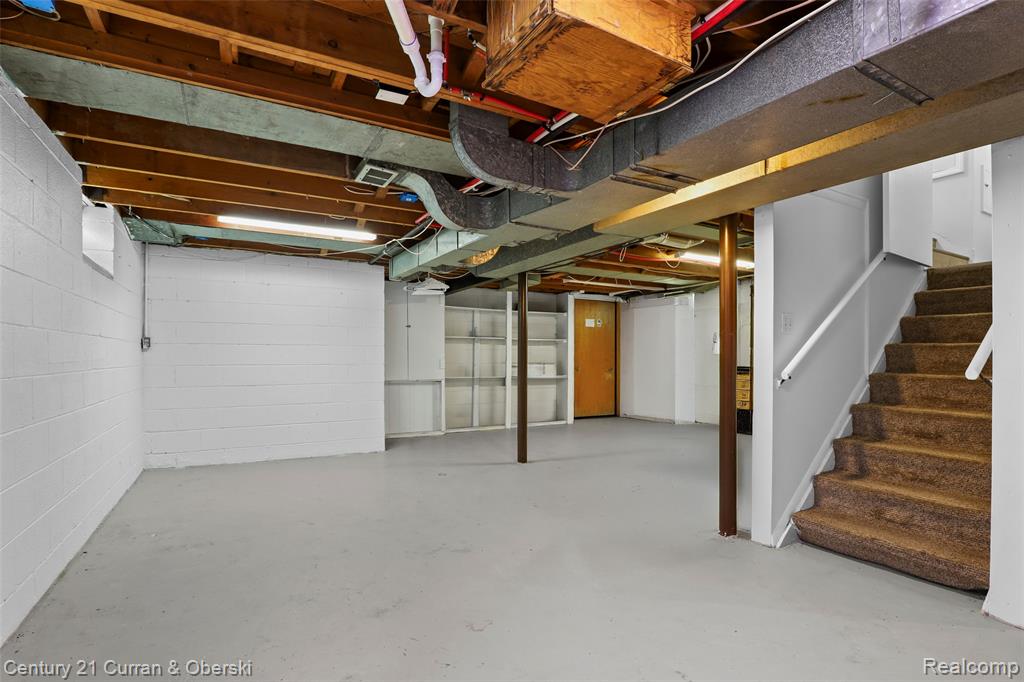 22732 Madison Street Property Photo 23