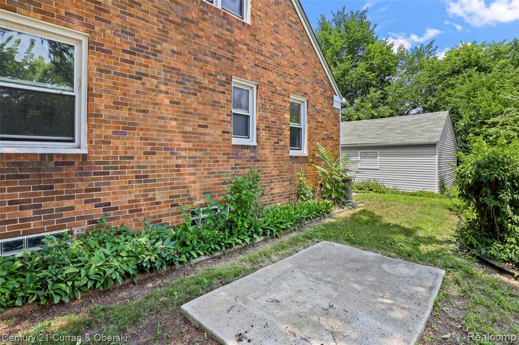 22732 Madison Street Property Photo 37