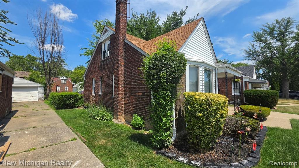 16237 Edmore Drive Property Photo 2