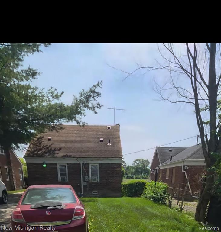 16237 Edmore Drive Property Photo 4