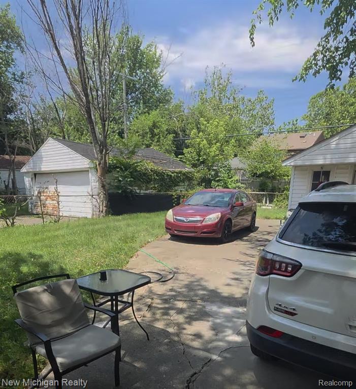 16237 Edmore Drive Property Photo 10