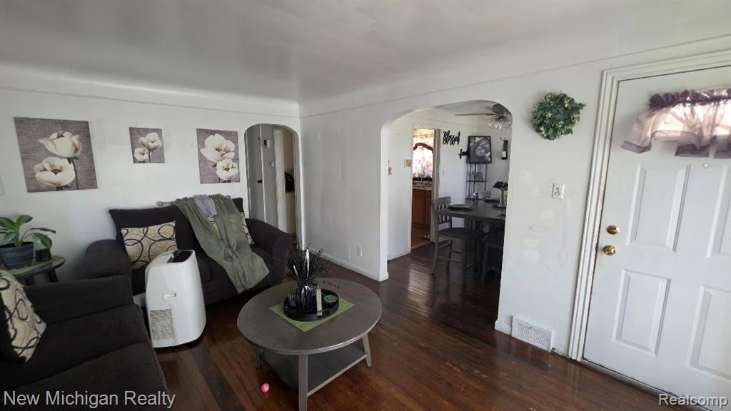 16237 Edmore Drive Property Photo 12