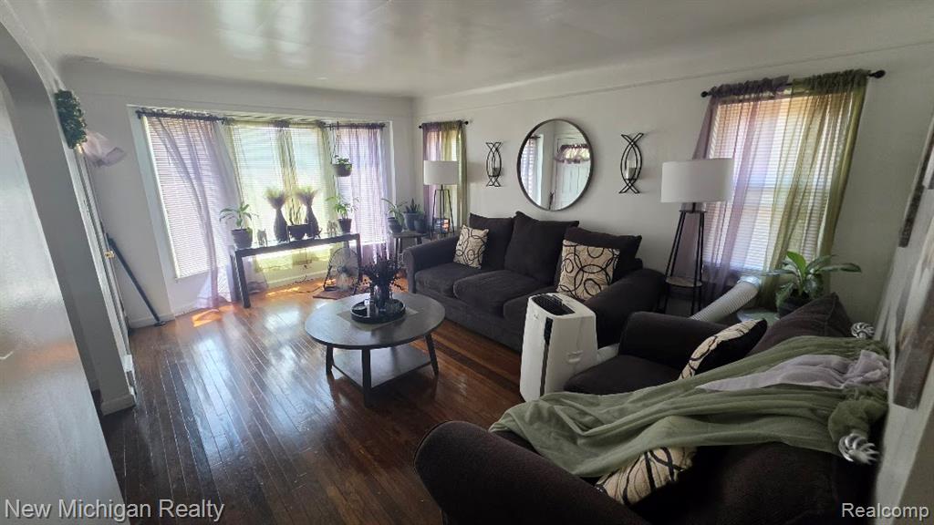 16237 Edmore Drive Property Photo 15