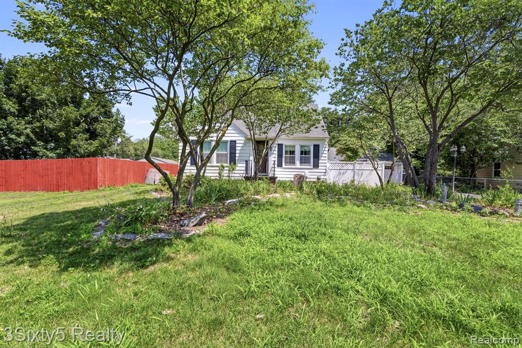 13599 S Huron River Drive Property Photo 1