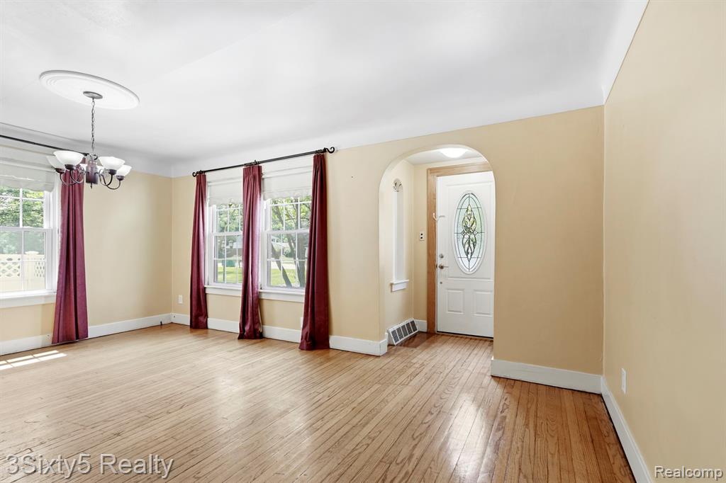 13599 S Huron River Drive Property Photo 3