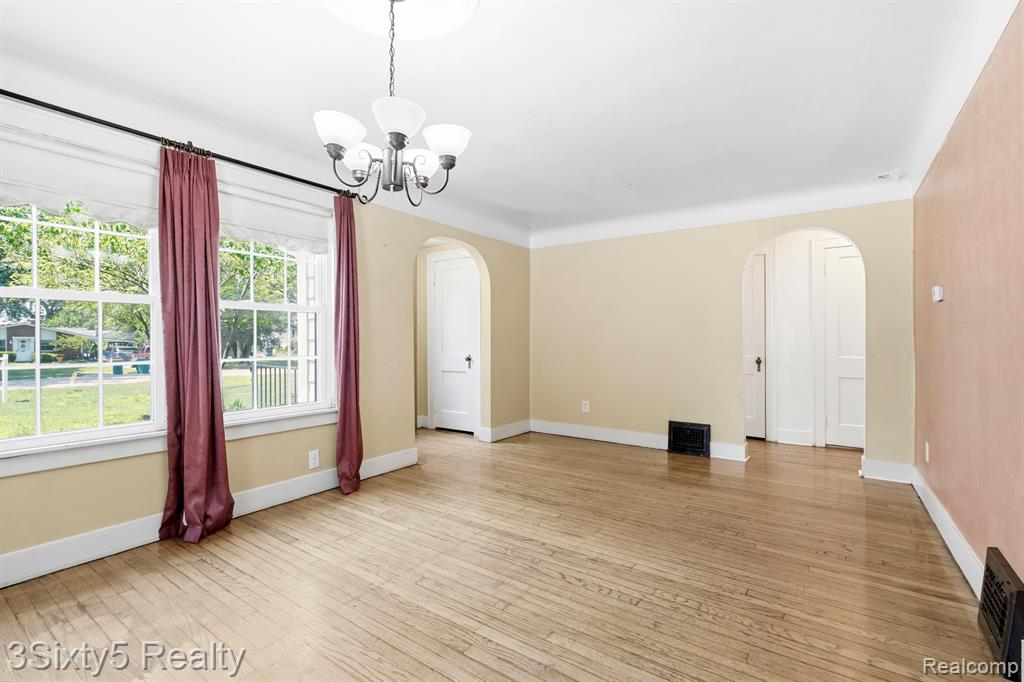 13599 S Huron River Drive Property Photo 5