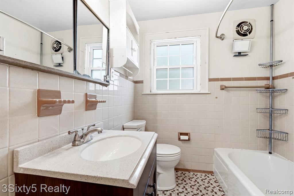 13599 S Huron River Drive Property Photo 14