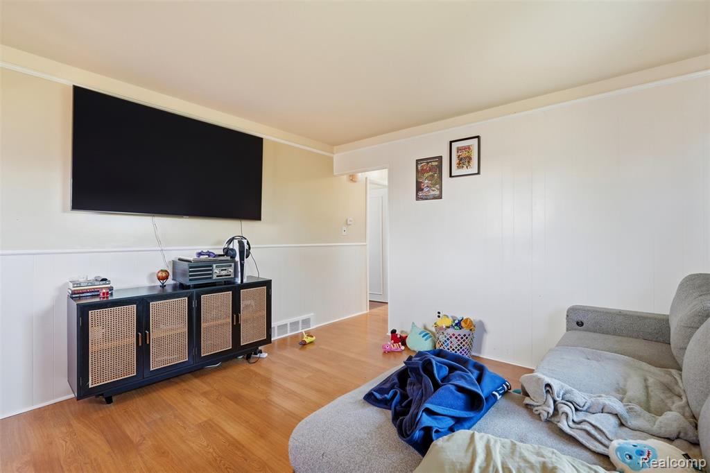 17968 Summer Lane Property Photo 8