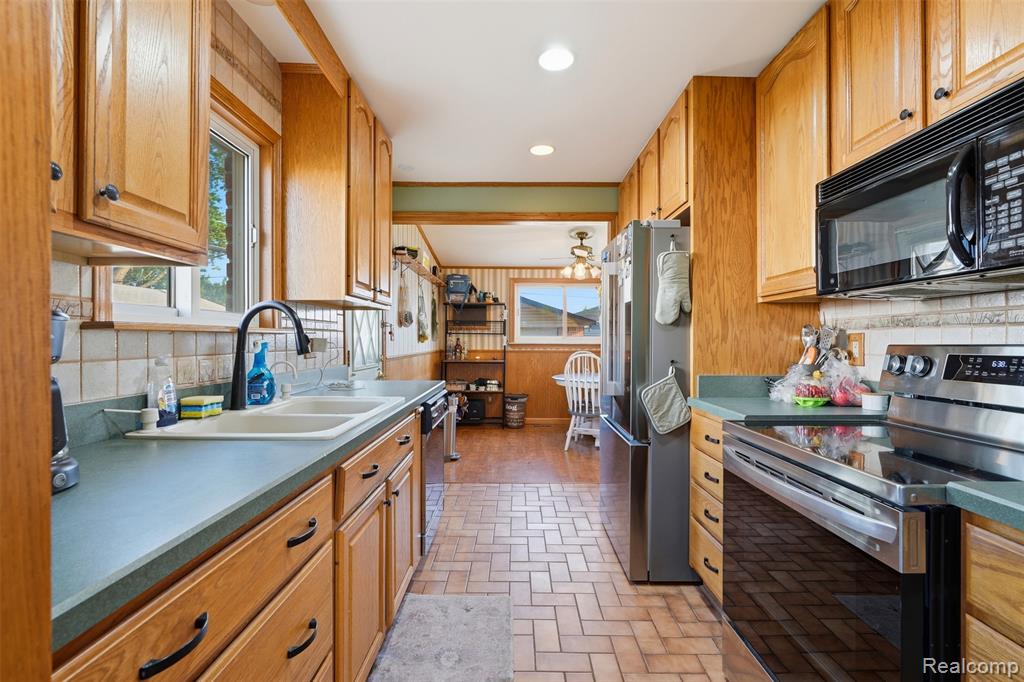 17968 Summer Lane Property Photo 11