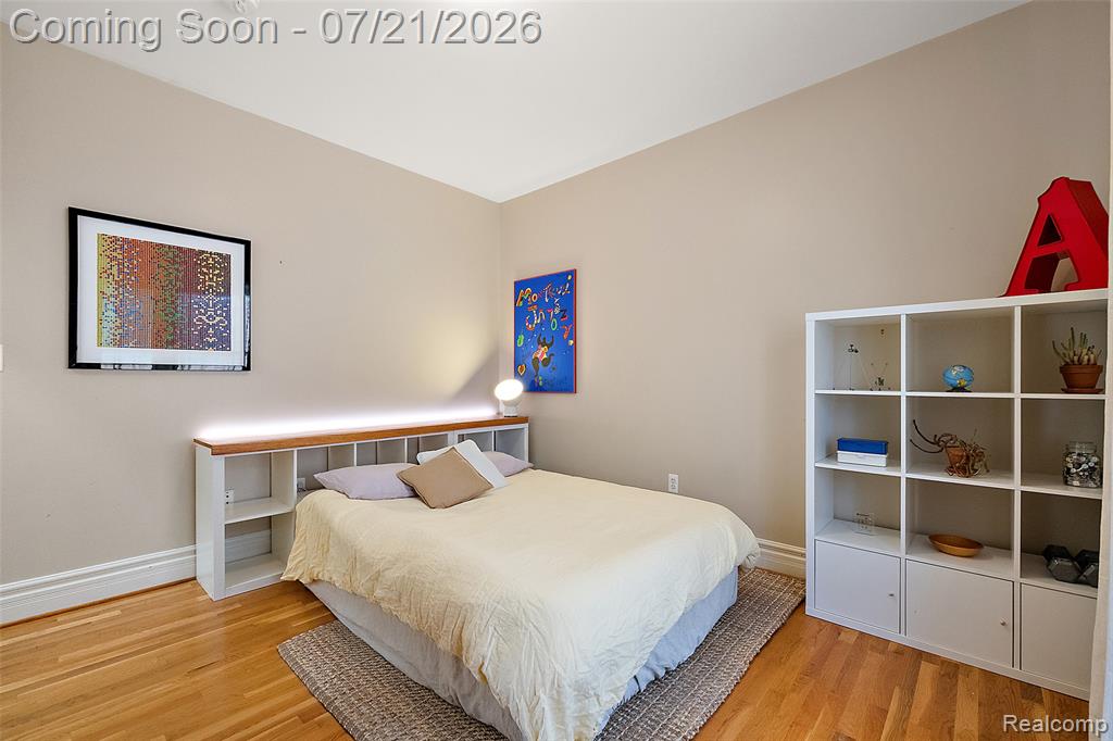 443 E Ferry Street Property Photo 17