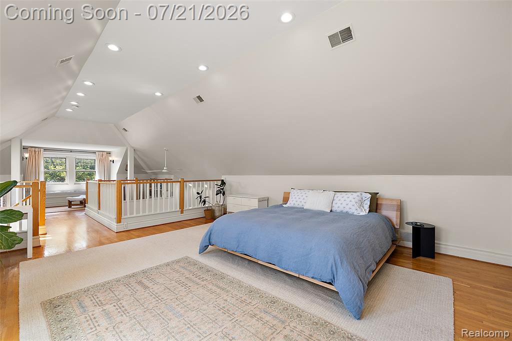443 E Ferry Street Property Photo 22