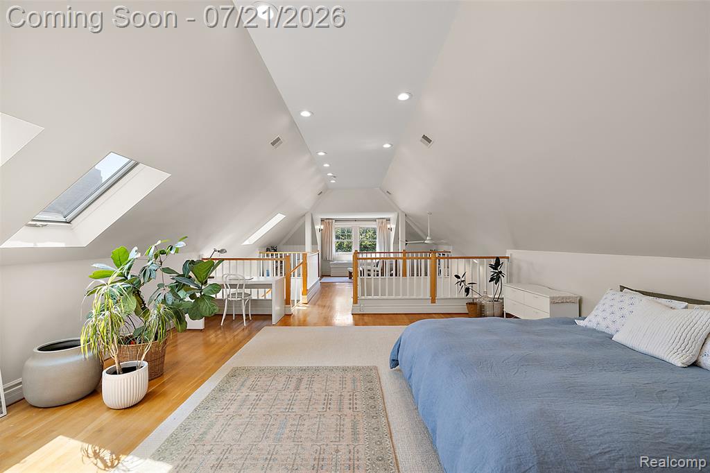 443 E Ferry Street Property Photo 23