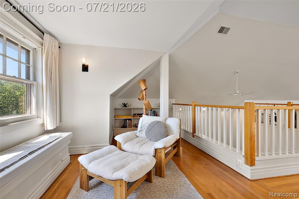 443 E Ferry Street Property Photo 27
