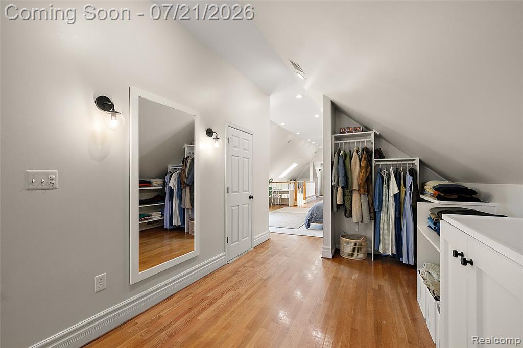 443 E Ferry Street Property Photo 33