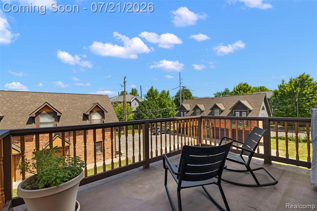 443 E Ferry Street Property Photo 47
