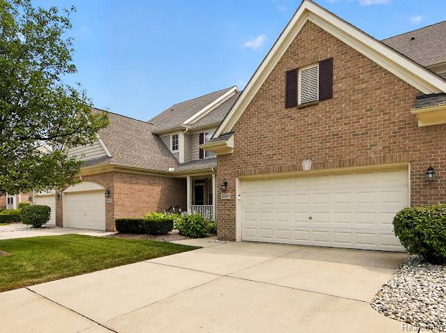 32969 Brookside Circle Property Photo 2