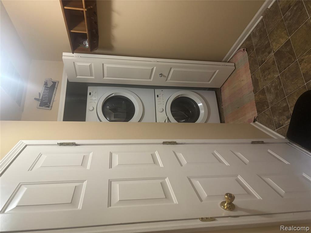 21 Delaware Street Property Photo 3
