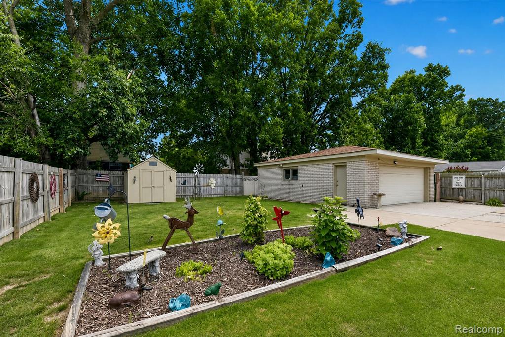 27241 Evelyn Avenue Property Photo 41