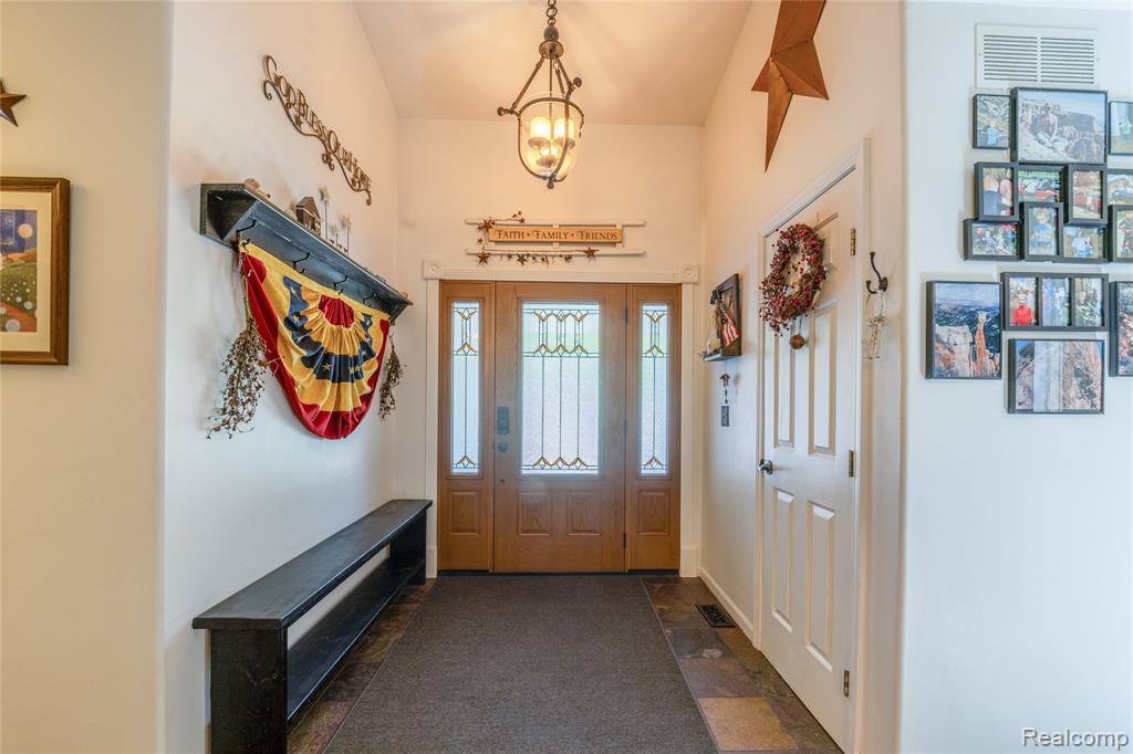 38575 Barth Street Property Photo 8
