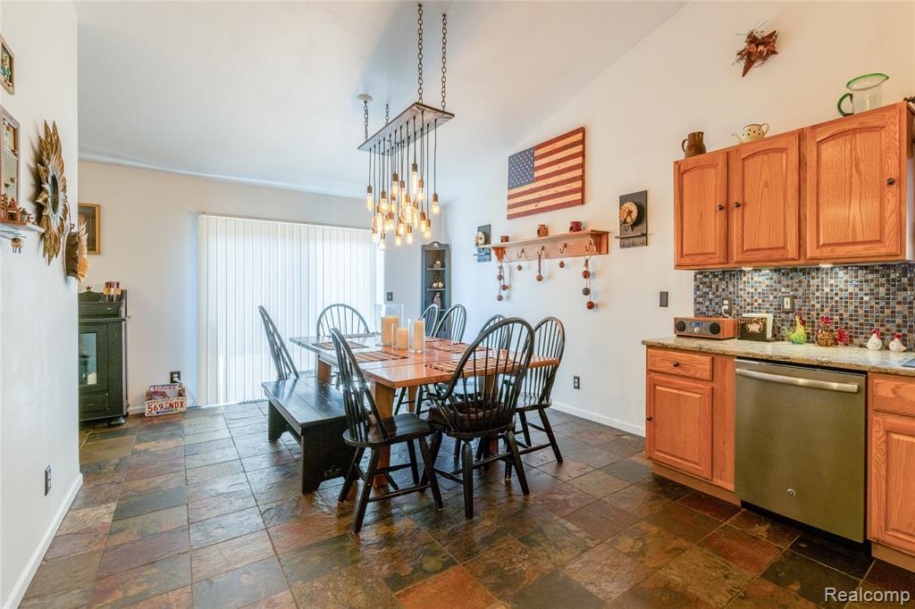 38575 Barth Street Property Photo 10