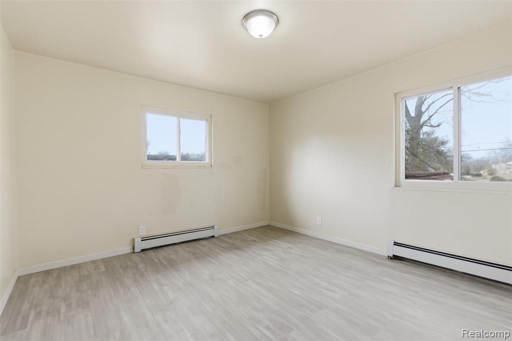 6011 Washington Street Property Photo 8