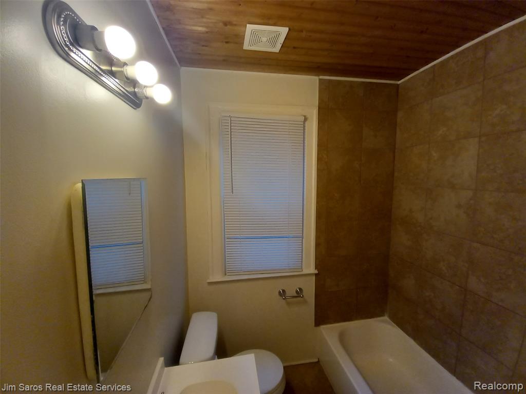 837 Beaconsfield 1s Property Photo 8