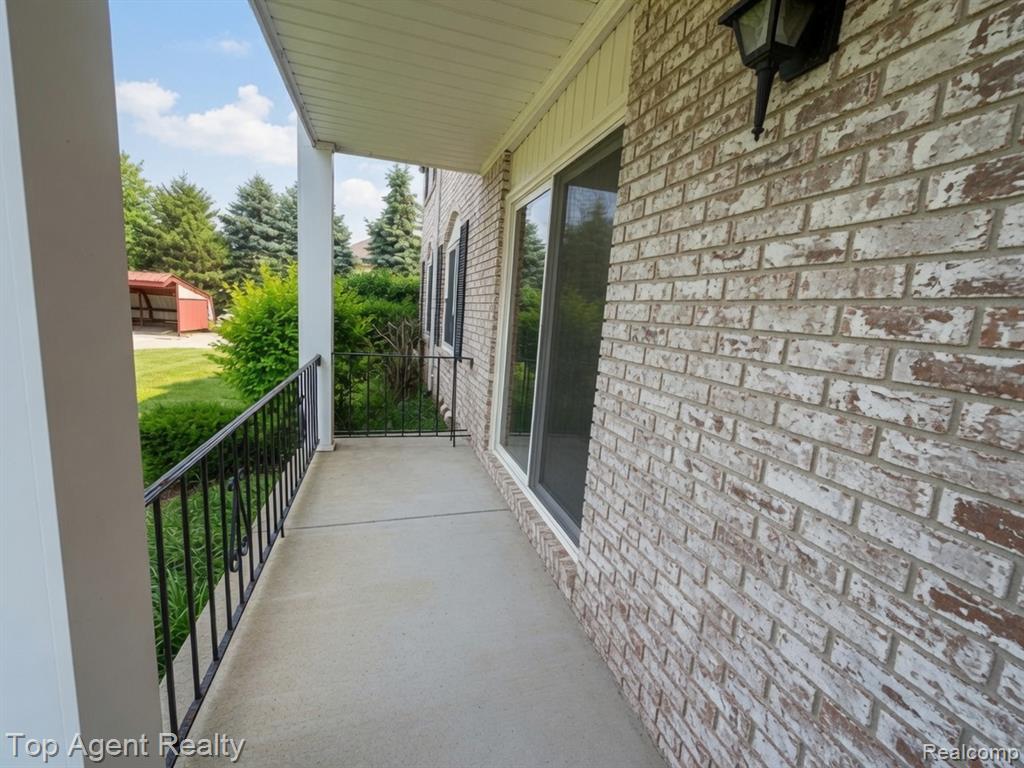 14211 Ivanhoe Drive Property Photo 13