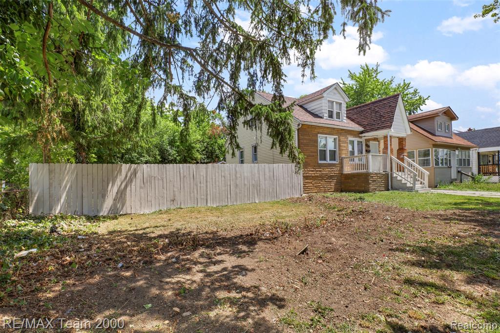 6900 Westwood Street Property Photo 1