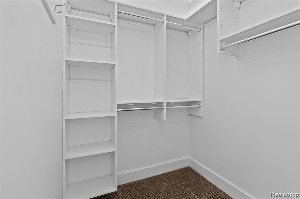 6533 E Jefferson Avenue Property Photo 24