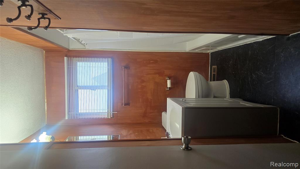 1040 E Bernhard Avenue Property Photo 6