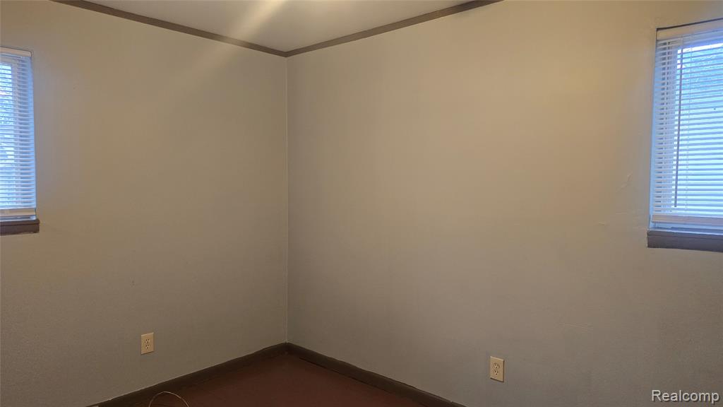 1040 E Bernhard Avenue Property Photo 7