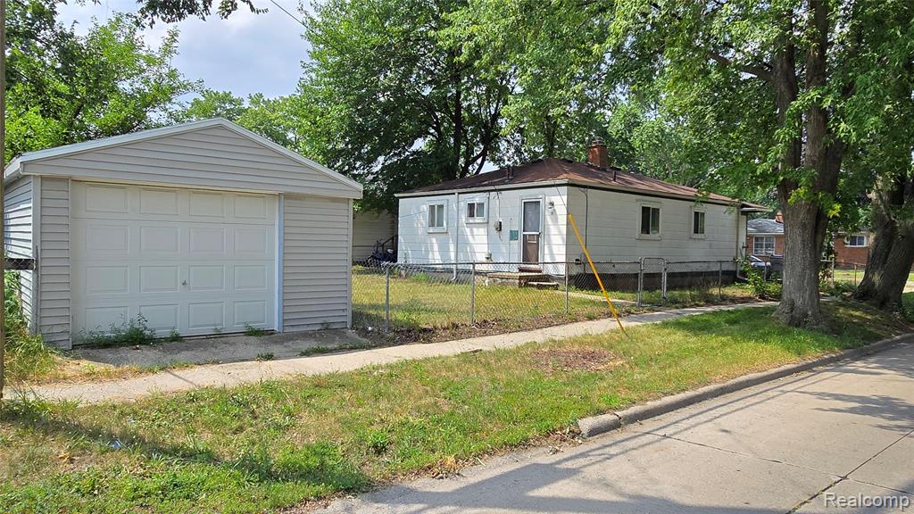 1040 E Bernhard Avenue Property Photo 13