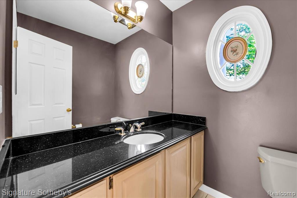 4866 Riverchase Drive Property Photo 11