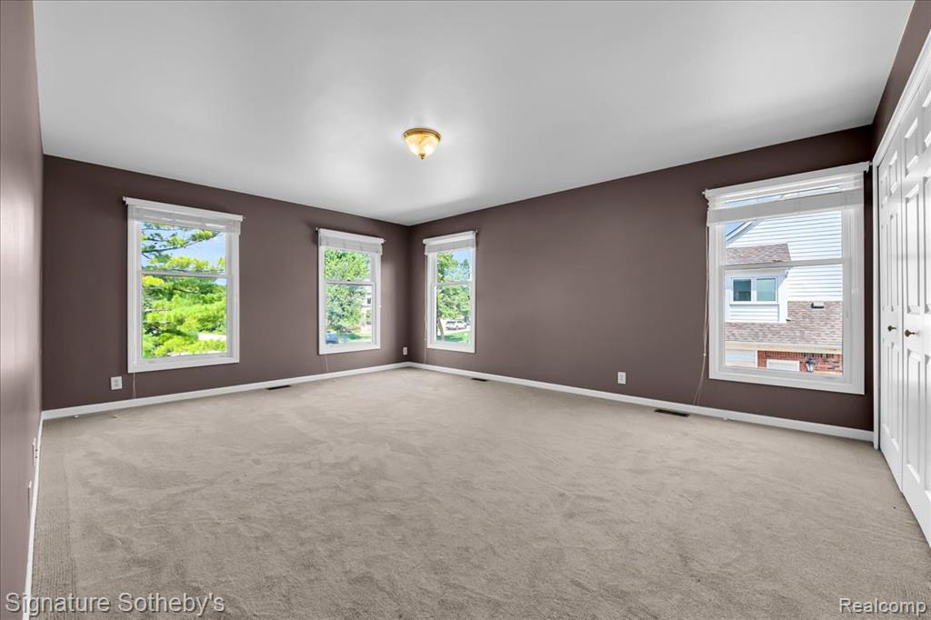 4866 Riverchase Drive Property Photo 29