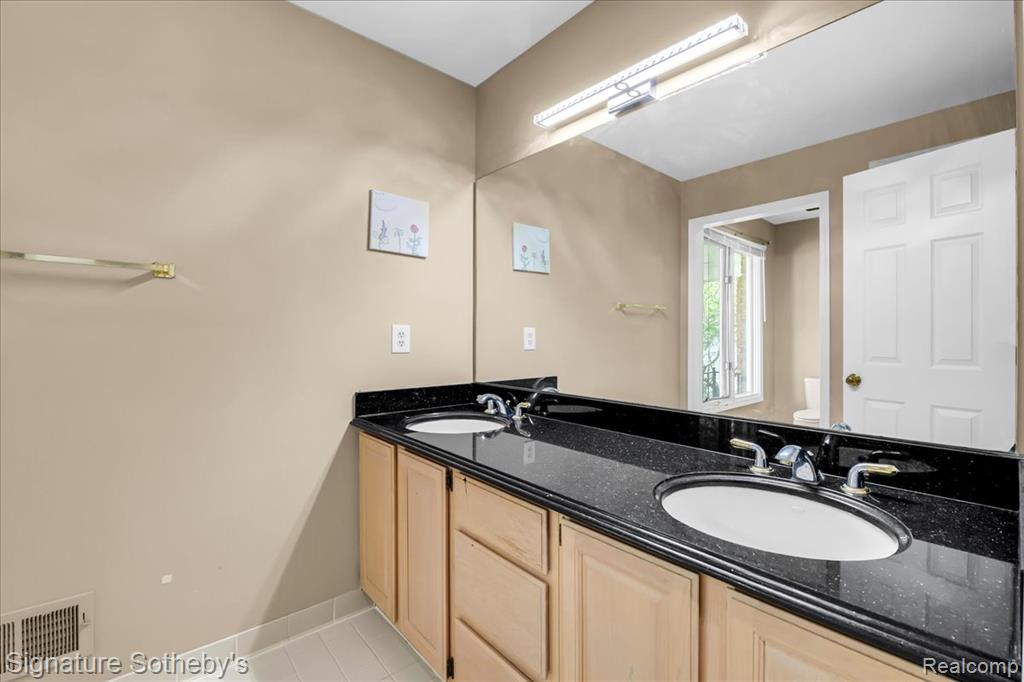 4866 Riverchase Drive Property Photo 30