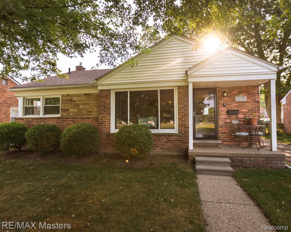 15957 Fox Property Photo 1