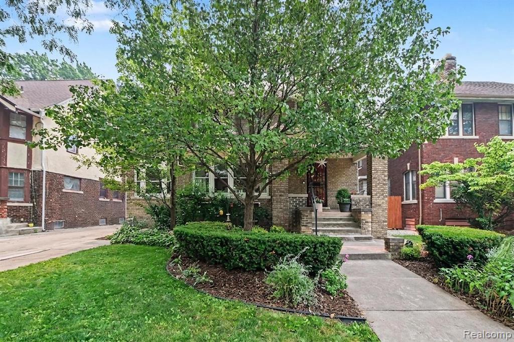 1485 Chicago Boulevard Property Photo 2
