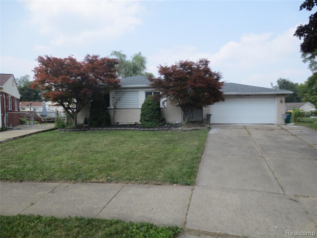 34600 Michelle Drive Property Photo 1